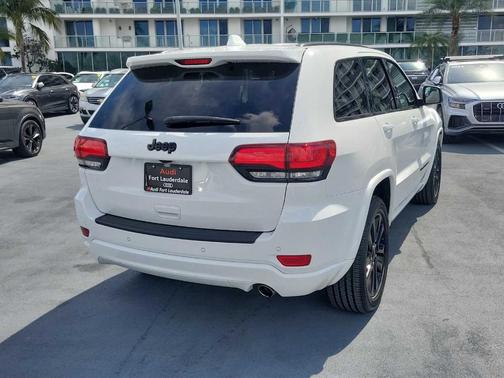 Bright White Clearcoat 2020 Jeep Grand Cherokee Altitude