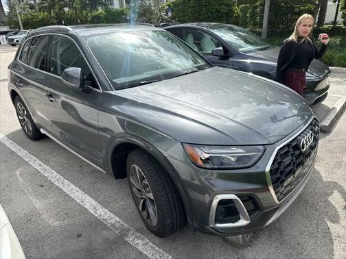 2022 Audi Q5 Premium Plus 45 TFSI S line quattro S tronic