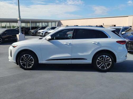 2025 Audi Q5 Premium TFSI quattro S tronic