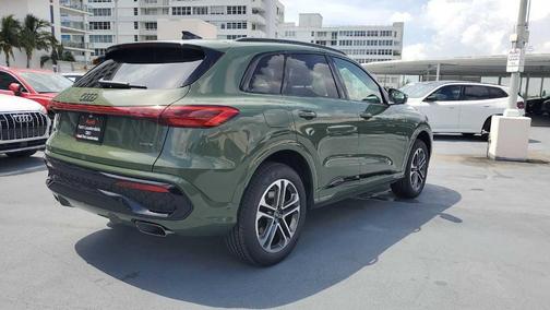 Green 2026 Audi Q5