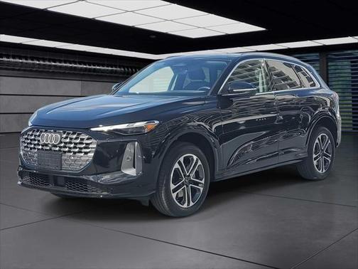 2025 Audi Q5 Premium TFSI quattro S tronic