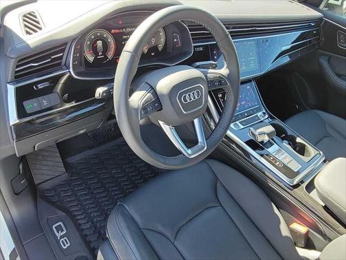 2025 Audi Q8 Premium Plus 55 TFSI quattro