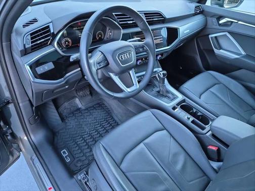 2023 Audi Q3 Premium Plus 45 TFSI S line quattro Tiptronic