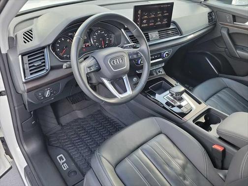 2023 Audi Q5 Premium 40 TFSI quattro S tronic