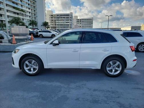 2023 Audi Q5 Premium 40 TFSI quattro S tronic