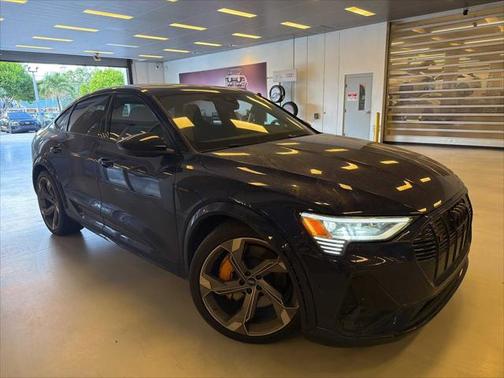 2022 Audi e-tron S Prestige quattro