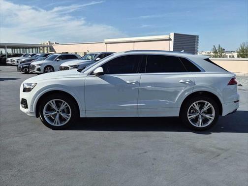 2023 Audi Q8 Premium 55 TFSI quattro Tiptronic