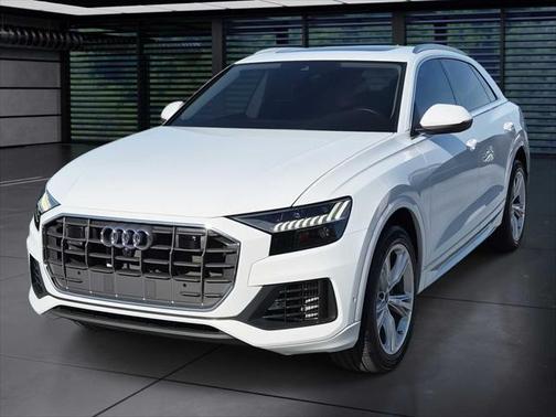 2023 Audi Q8 Premium 55 TFSI quattro Tiptronic