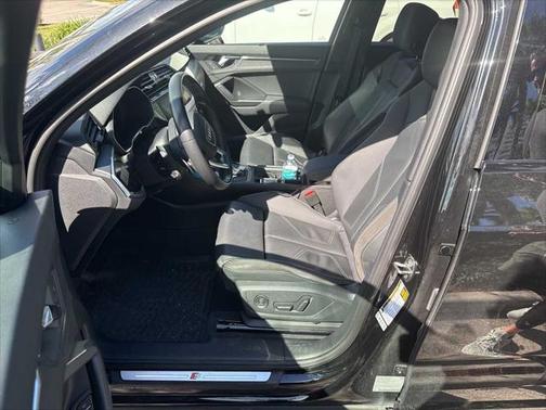 2022 Audi Q3 Premium 45 TFSI S line quattro Tiptronic