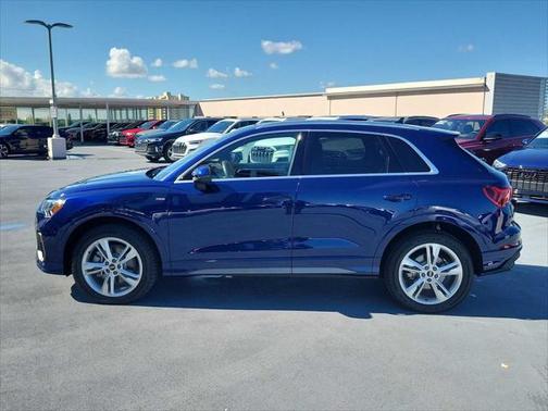 2024 Audi Q3 Premium 45 TFSI S line quattro Tiptronic