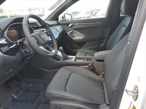 2023 Audi Q3 Premium 45 TFSI S line quattro Tiptronic