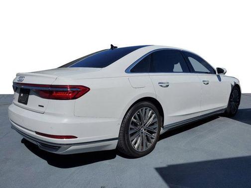 Photo 3 of 12 of 2019 Audi A8 L 3.0T