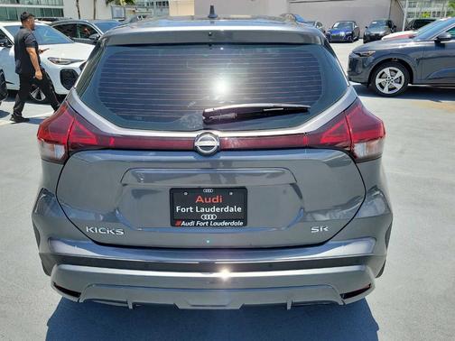 Gun Metallic 2023 Nissan Kicks SR