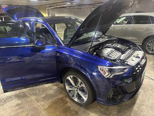 2022 Audi Q3 Premium Plus 45 TFSI S line quattro Tiptronic