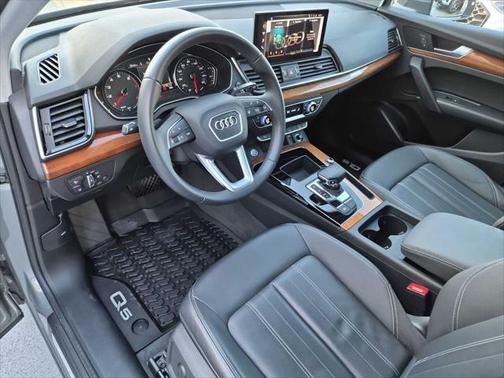 2023 Audi Q5 Premium 45 TFSI S line quattro