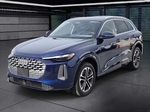 2025 Audi Q5 Premium TFSI quattro S tronic