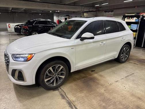 2022 Audi Q5 Premium 45 TFSI S line quattro S tronic