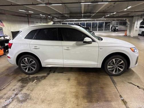 2022 Audi Q5 Premium 45 TFSI S line quattro S tronic