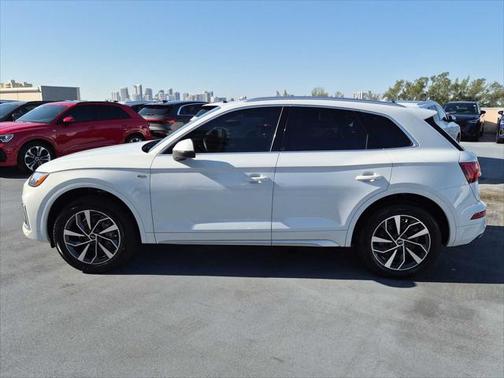 2022 Audi Q5 Premium 45 TFSI S line quattro S tronic