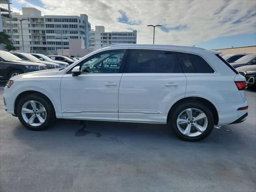 2023 Audi Q7 Premium 45 TFSI quattro Tiptronic