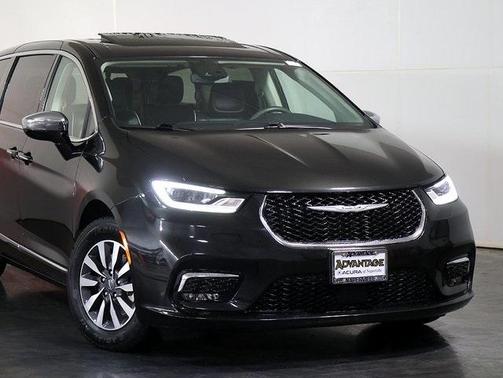 2023 Chrysler Pacifica Hybrid Limited