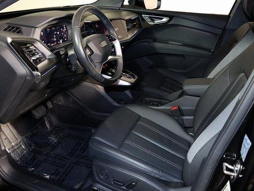 2024 Audi Q4 e-tron 55 quattro Premium