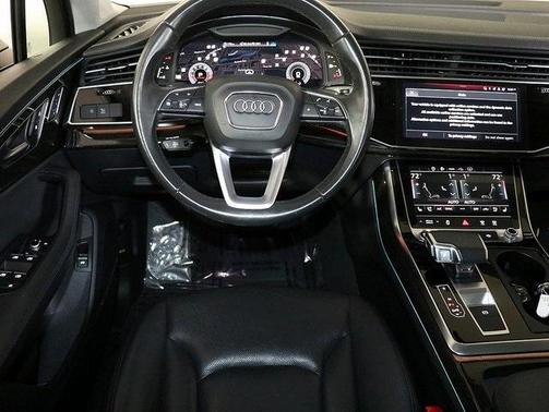 2023 Audi Q7 45 Premium Plus