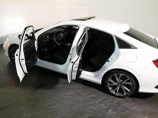2019 Honda Civic Touring