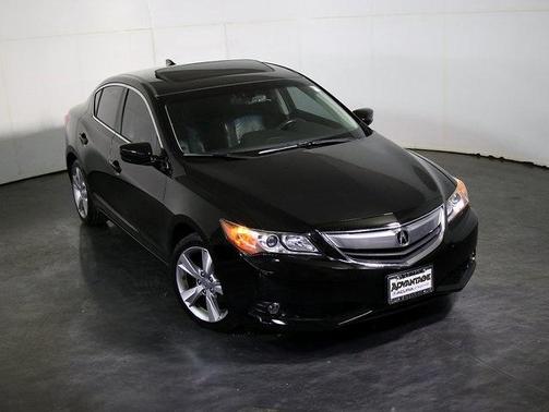 2013 Acura ILX 2.0L w/Premium Package