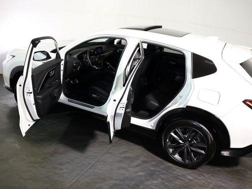 Platinum White Pearl 2025 Acura ADX A-Spec