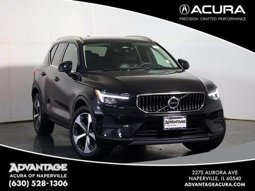 Onyx Black Metallic 2024 Volvo XC40 B5 Core
