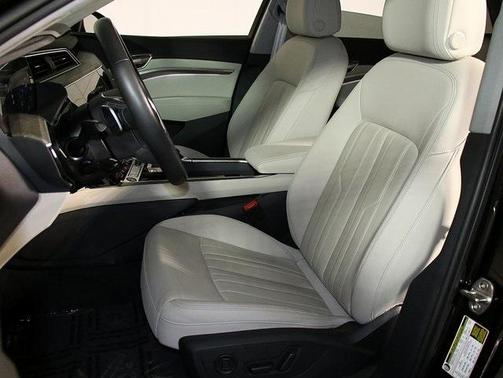 2024 Audi Q8 e-tron Premium