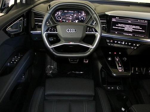 2024 Audi Q4 e-tron 55 quattro Premium