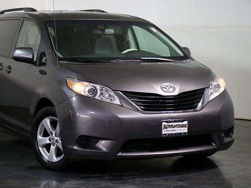 2011 Toyota Sienna Base
