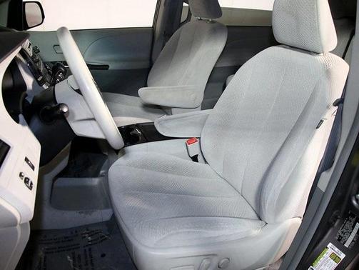 2011 Toyota Sienna Base