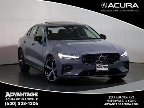 2024 Volvo S60 B5 Core Dark Theme