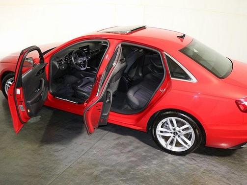 2022 Audi A4 45 S line Premium Plus
