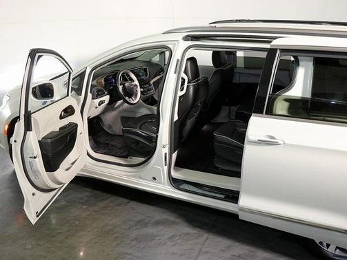 2021 Chrysler Pacifica Hybrid Limited