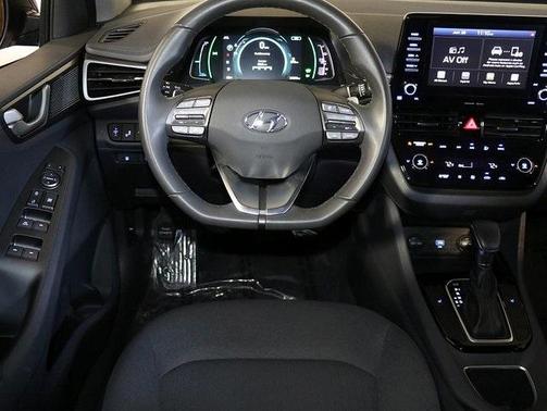2020 Hyundai IONIQ Hybrid SE