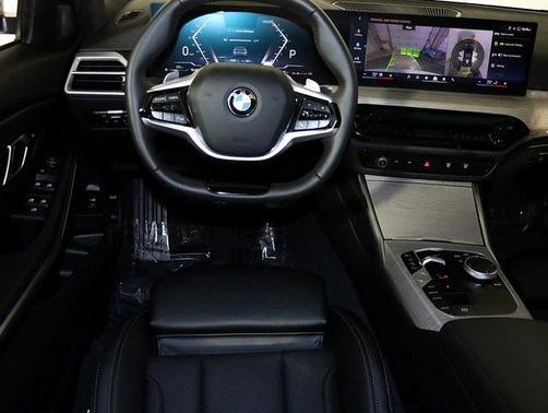 2025 BMW 330 i xDrive