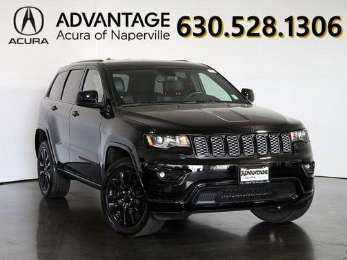Photo 1 of 37 of 2018 Jeep Grand Cherokee Altitude