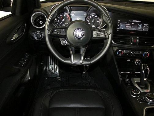 2022 Alfa Romeo Giulia Ti