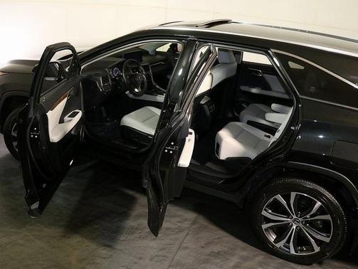 2022 Lexus RX 450hL Base