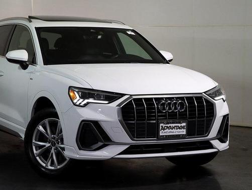 2025 Audi Q3 45 S line Premium