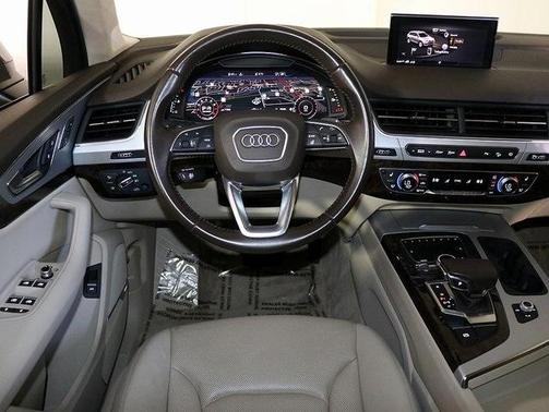 2019 Audi Q7 45 Premium Plus