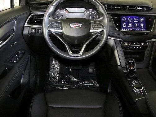 2023 Cadillac XT6 Luxury AWD