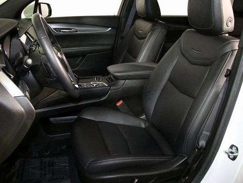 2023 Cadillac XT6 Luxury AWD