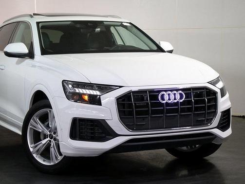 2023 Audi Q8 55 Premium Plus