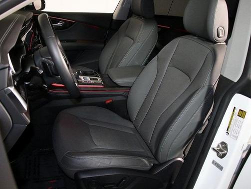 2023 Audi Q8 55 Premium Plus