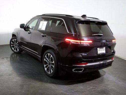 2022 Jeep Grand Cherokee 4xe Overland